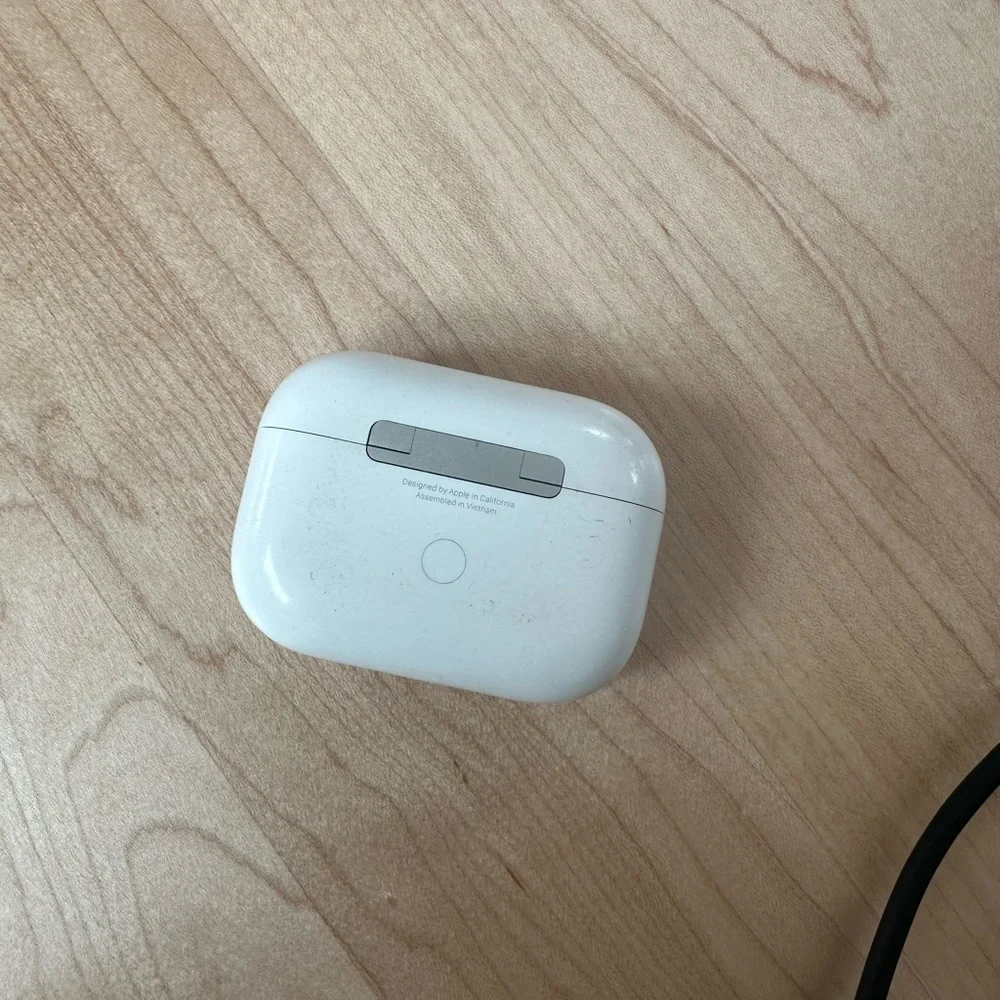 Apple AirPod pro 1st generation headphones